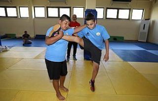 Yüreğir Belediyesi Spor Kulübü’nden 2 güreşçiye...