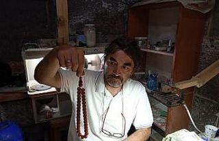 100 yıllık tesbih araba fiyatına alıcısını...