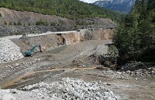122 yıllık tarihi köprü selde büyük zarar gördü