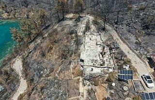 17 yıllık anıları yangınla birlikte küle döndü