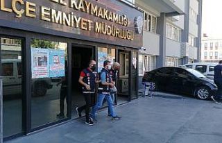 2 komşusunu bıçaklayarak öldüren anne ve oğlu...