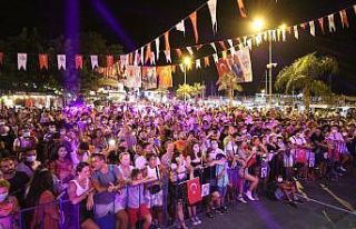 30 Ağustos Kaş’ta Taksim Trio konseri ile kutlandı