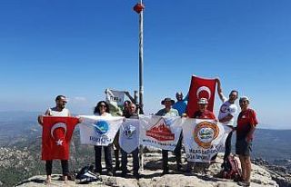 30 Ağustos’u zirvede kutladılar