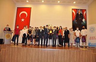 400 ihtiyaç sahibi öğrenciye kırtasiye yardımı