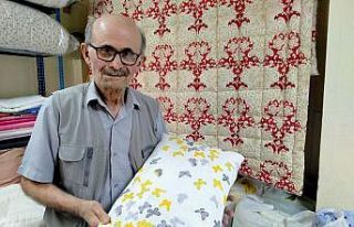 65 yıldır yorgancılık mesleğini yaşatmaya çalışıyor