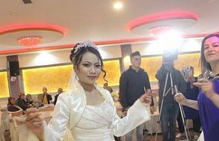 7 bin kilometre öteden Bursa’ya gelin geldi