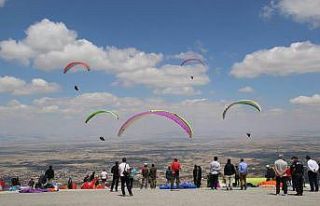 8. Akşehir XC Open Türkiye Yamaç Paraşütü başladı