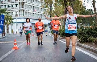 9 Eylül İzmir Yarı Maratonu’na rekor katılım