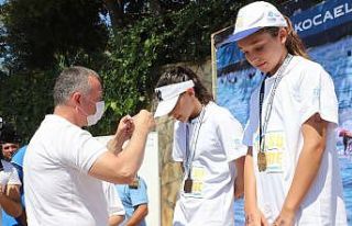 Açık Su Yüzme Yarışında derece yapan sporculara...