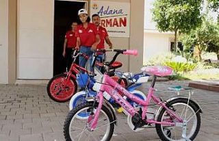 Adana Büyükşehir Belediyesinden yangınzedelere...