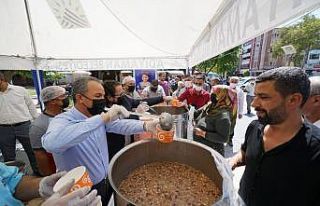 Adıyaman’da 2 Bin 500 kişilik aşure ikramı