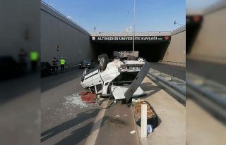 Adıyaman’da, otomobil takla attı: 2 yaralı