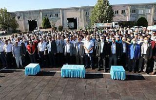 Afyonkarahisar Belediyesi 8 ay geç de olsa işçilerin...