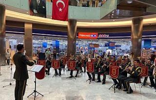 Afyonkarahisar’da TSK bando takımı konser verdi