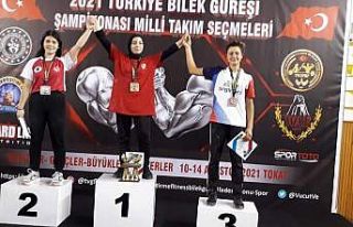 Afyonkarahisarlı sporcular 10 madalya ile kente döndü