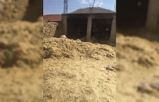 Ahırda korkutan yangın