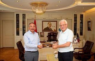 AİÇÜ Rektörü Karabulut, NEÜ Rektörü Zorlu’yu...