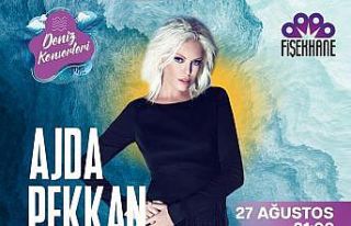 Ajda Pekkan özel şovuyla Fişekhane Deniz Konserleri’nde