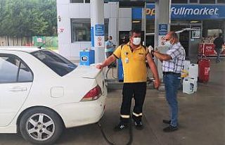 Akaryakıt doldururken aşılandılar