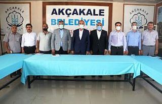 Akçakale Belediyesi’nden işçilere Barış Pınarı...