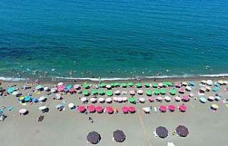 Akçakoca’da plajlar doldu taştı