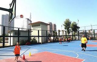 Akdeniz Belediyesi Basketbol Yaz Okulunda 150 çocuk...