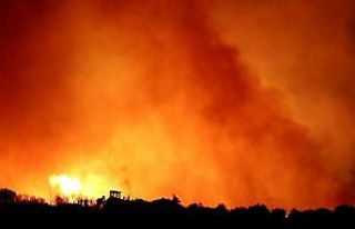 Alaşehir Belediyesi ekipleri Buldan yangınına koştu