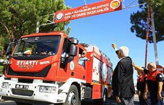 Alev savaşçıları alkışlarla uğurlandı