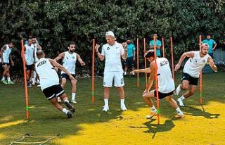 Altay, Fenerbahçe maçı hazırlıklarını sürdürüyor