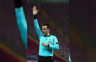 Altay-Kayserispor maçını Suat Arslanboğa yönetecek