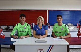 Altınordu’da 2 genç kaleci profesyonel oldu