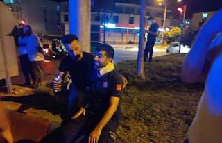 Ambulans ile otomobil çarpıştı: 3 yaralı