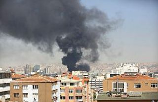 Ankara’da bir hastane inşaatınında yangın çıktı....