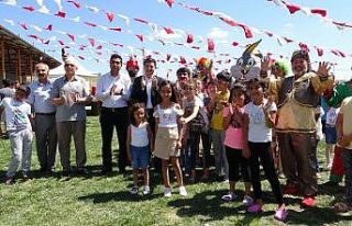 Anne çocuk şenliğinde aileler çocukluğuna döndü