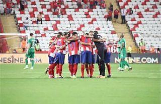 Antalyaspor 10 maçlık galibiyet hasretine son verdi