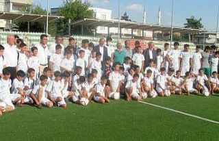 Araban Belediyesi futbol okulu açtı