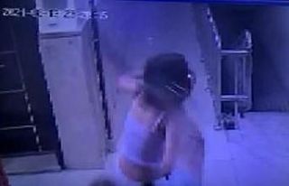 "Arabasının alarmı öttü" diye 13 yaşındaki...