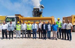 Arapgir’de bulunan mobil asfalt plent tesisini inceledi