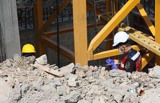 Artvin’de viyadük inşaatından düşen işçi...