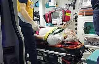 Asansör boşluğuna düşen bekçi yaralandı