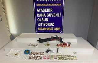 Ataşehir’de uyuşturucu taciri kıskıvrak yakalandı