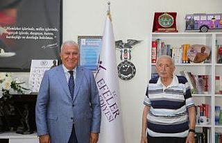 Atatürk’ün ender bulunan fotoğrafları Efeler’de...