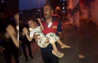 Ayağına batan demir çubuk ile hastaneye kaldırıldı