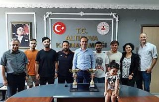 Ayak tenisine Altınova damgası