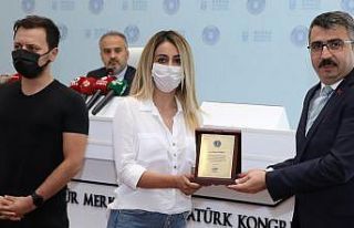 Ayın vatandaşları ödüllendirildi