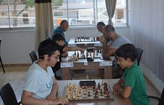 Ayvalık’ta satranç turnuvası