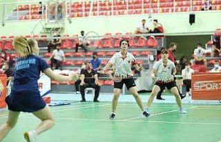 Badmintonda Türkiye’nin en iyileri Erzincan’dan...
