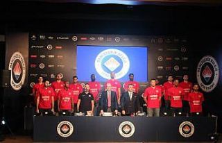 Bahçeşehir Koleji yeni sezon kadrosunu tanıttı