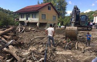 Bartın’da selden hasar gören 4 yapının yıkımına...
