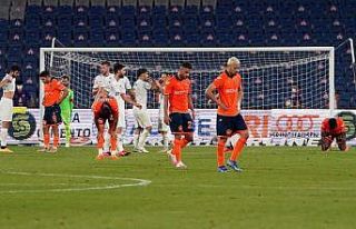 Başakşehir yine mağlubiyetle başladı